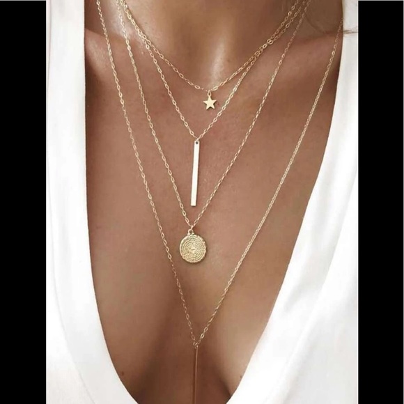 Jewelry - Layered Gold Star and Vertical Bar Necklace